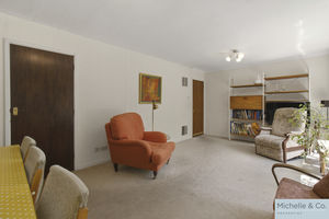 Living room- click for photo gallery
